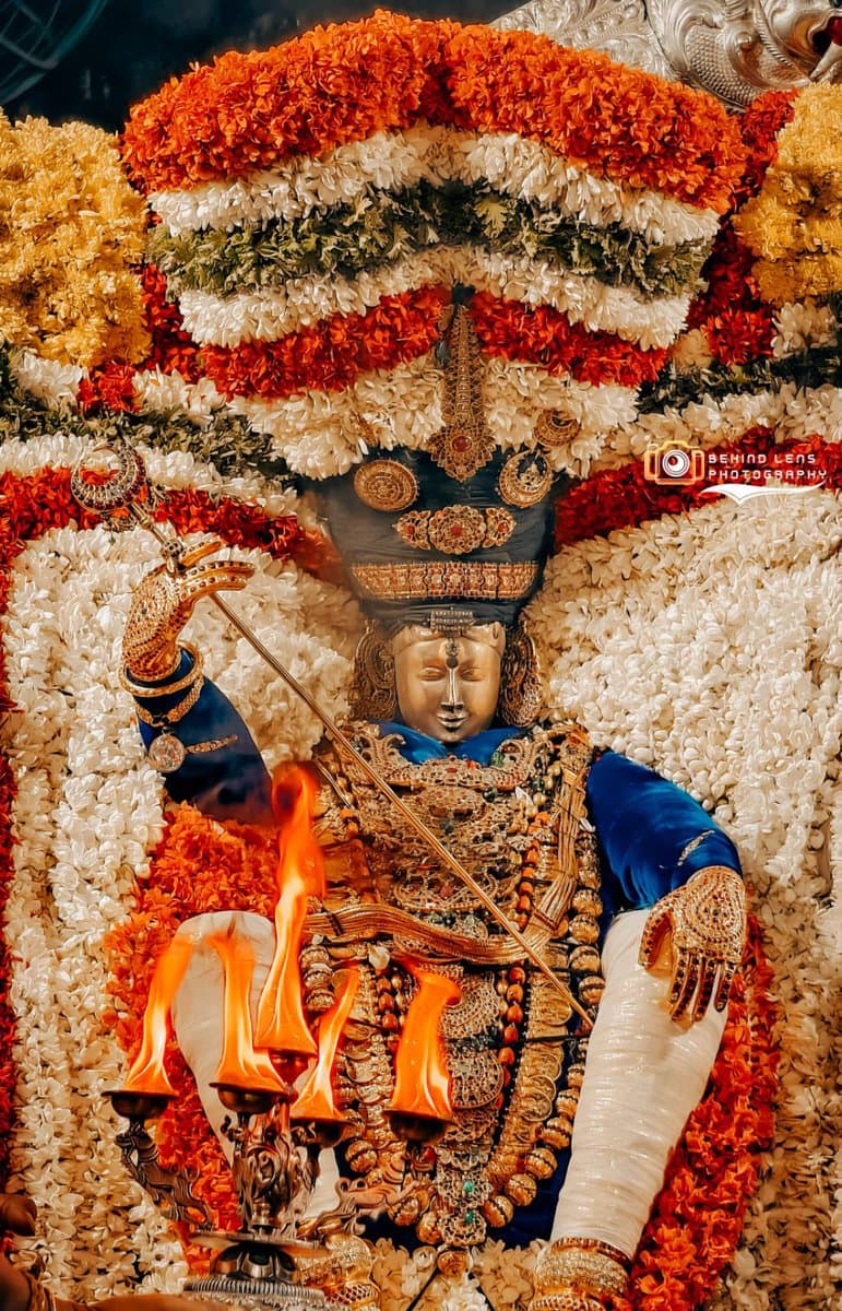 Kapaleeshwarar temple festival procession and crowd in Mylapore